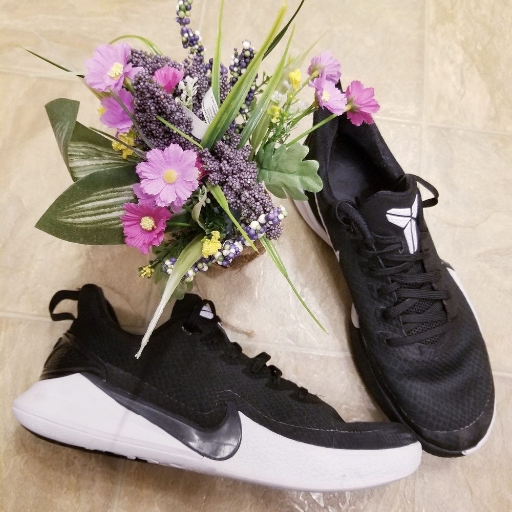 Nike Zoom Sneakers